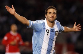 电子竞技综合游戏平台-JackeyLove在中国队比赛中赛事规则更新，问鼎冠军引发热议！